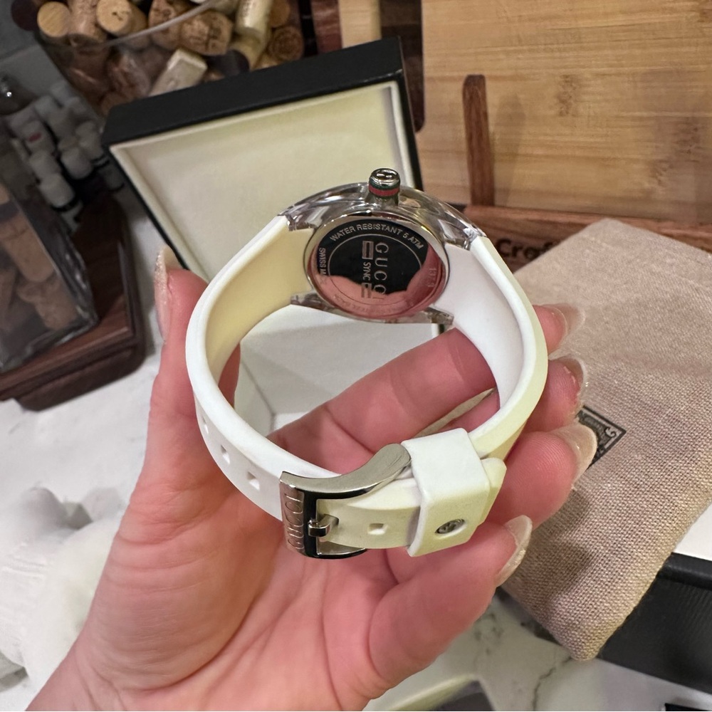 Gucci Sync Sport Watch with White Rubber Logo Band Unisex Stainless Steel - Picture 9 of 16